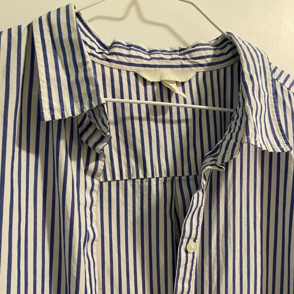 H&M Oversized Blue & White Striped Button Down Shirt - Picture 1 of 6